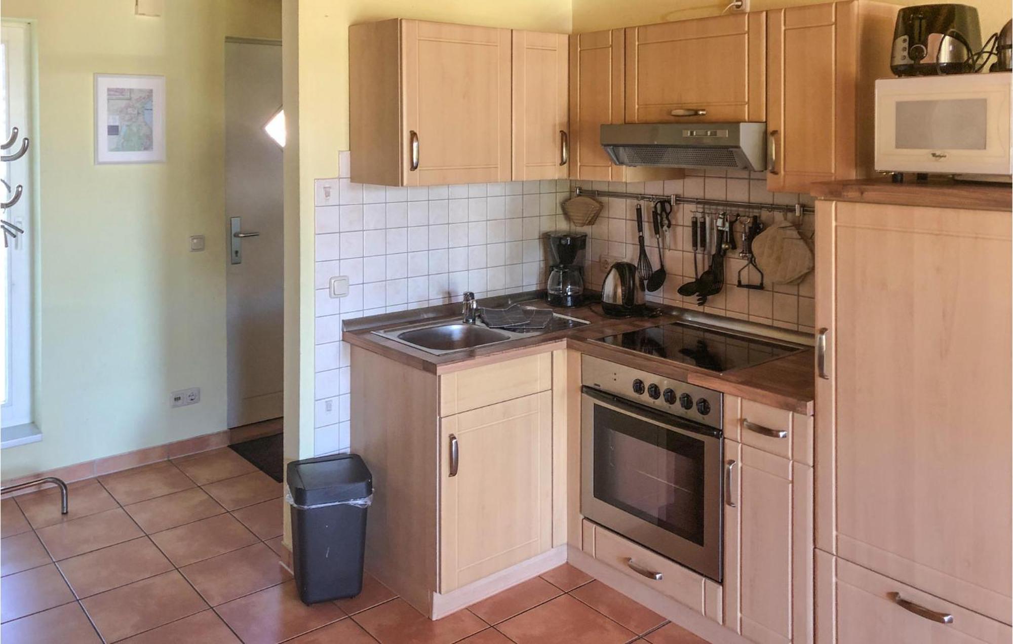 2 Bedroom Amazing Home In Plau Am See Exteriör bild