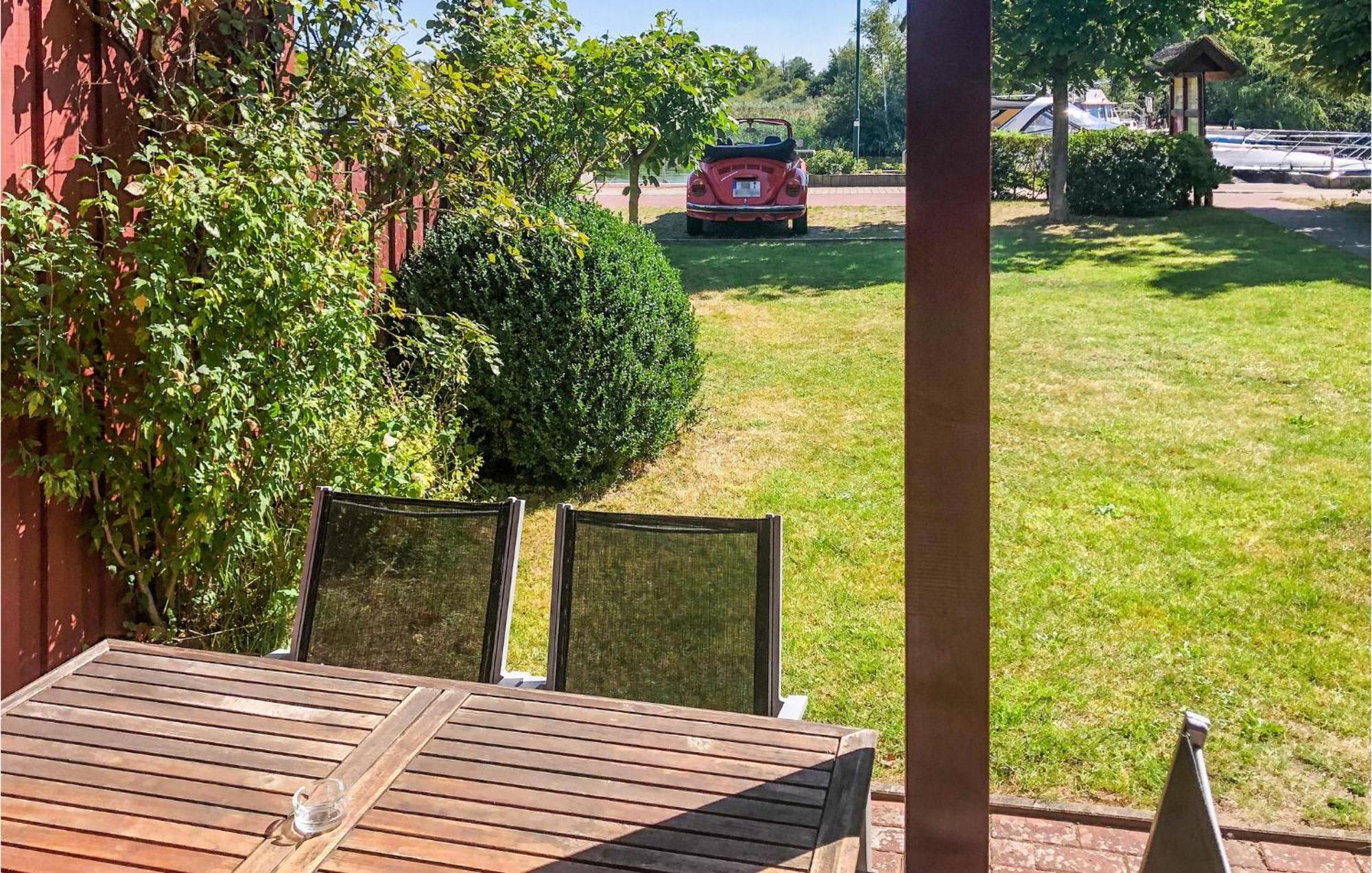 2 Bedroom Amazing Home In Plau Am See Exteriör bild