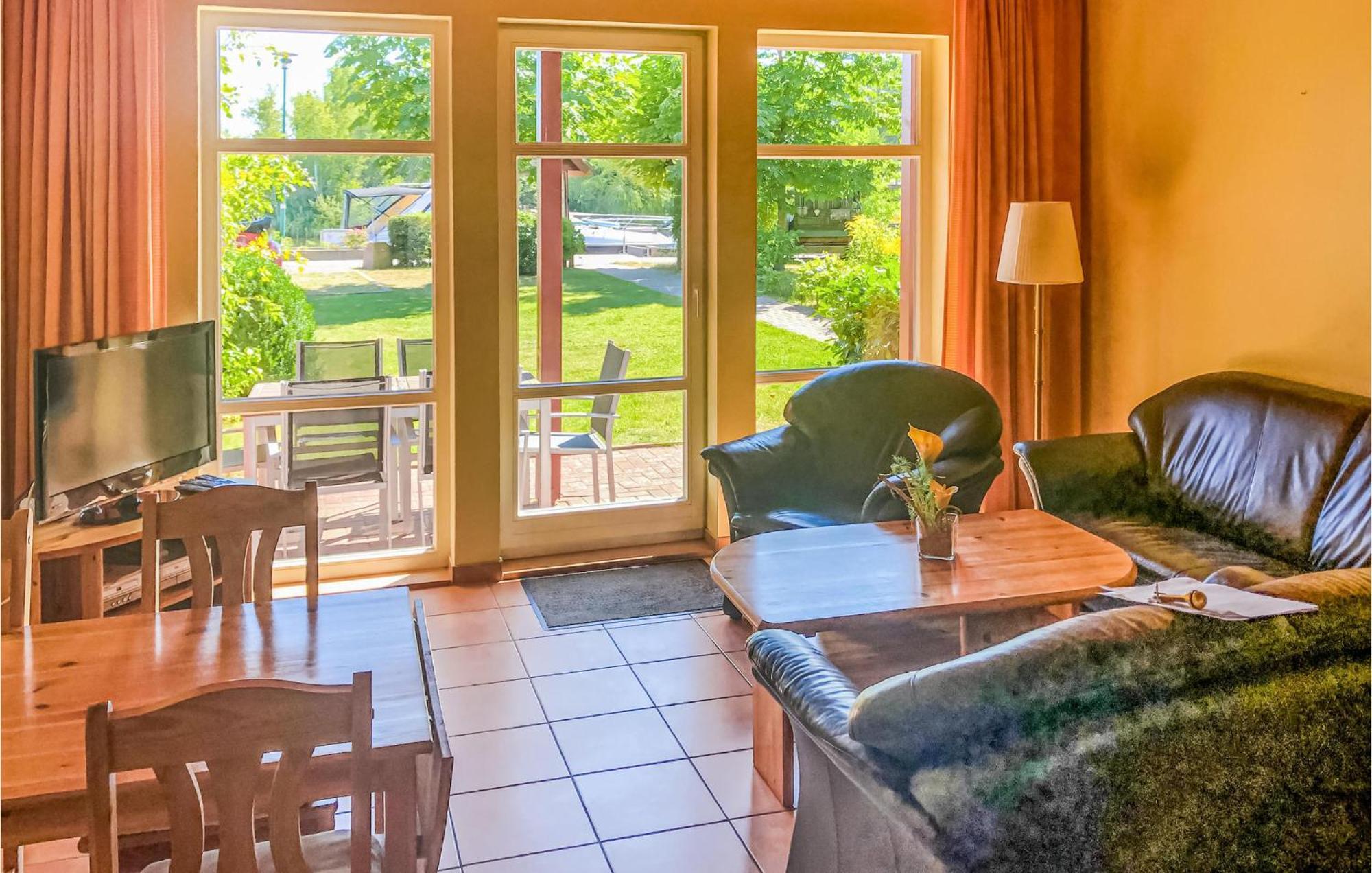 2 Bedroom Amazing Home In Plau Am See Exteriör bild